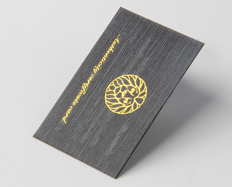 關(guān)于燙金的腦洞，被皮具吊牌廠家的譚師傅畫(huà)上句號(hào)